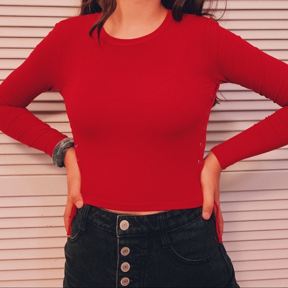 red lace cropped top!🔥 - Picture 1 of 4